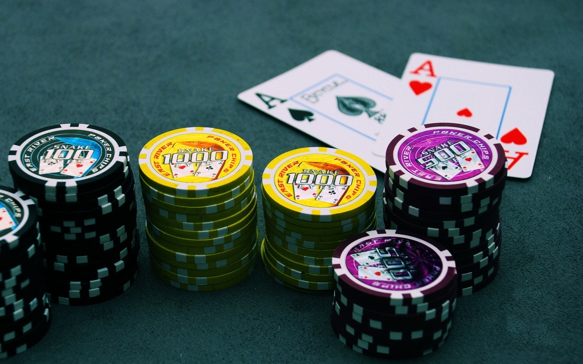 Classic slot 777 کھلاڑیوں کے لیے لائیو کیسینو سیکشن